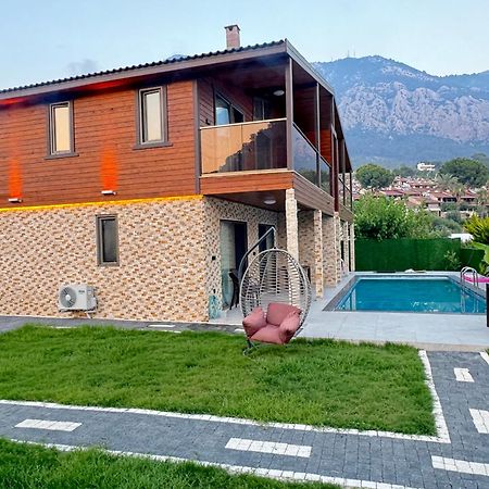 Karaoez Ada Bungalows & Villa エクステリア 写真